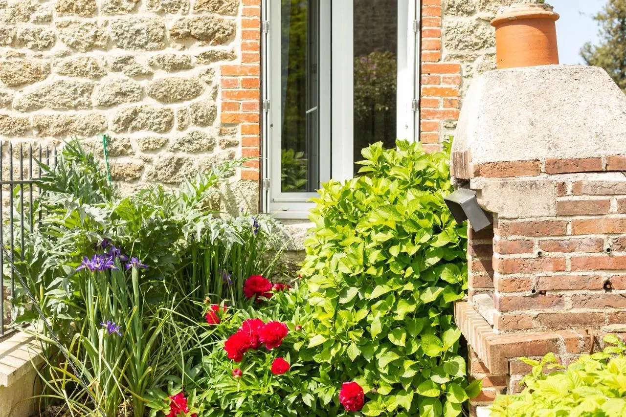 Maison Confortable A Rostrenen Avec Jardin Et Cheminee 度假居